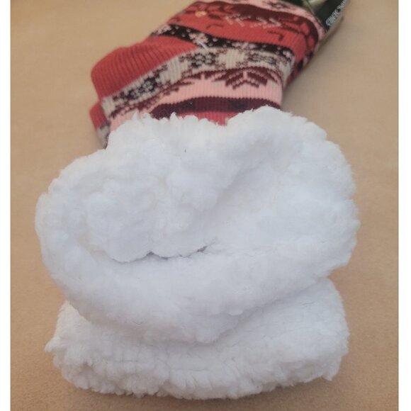 Women's Cotton Fuzzy Non Slip Patterned Socks, Bundle of 3 Pairs - Picture 5 of 5